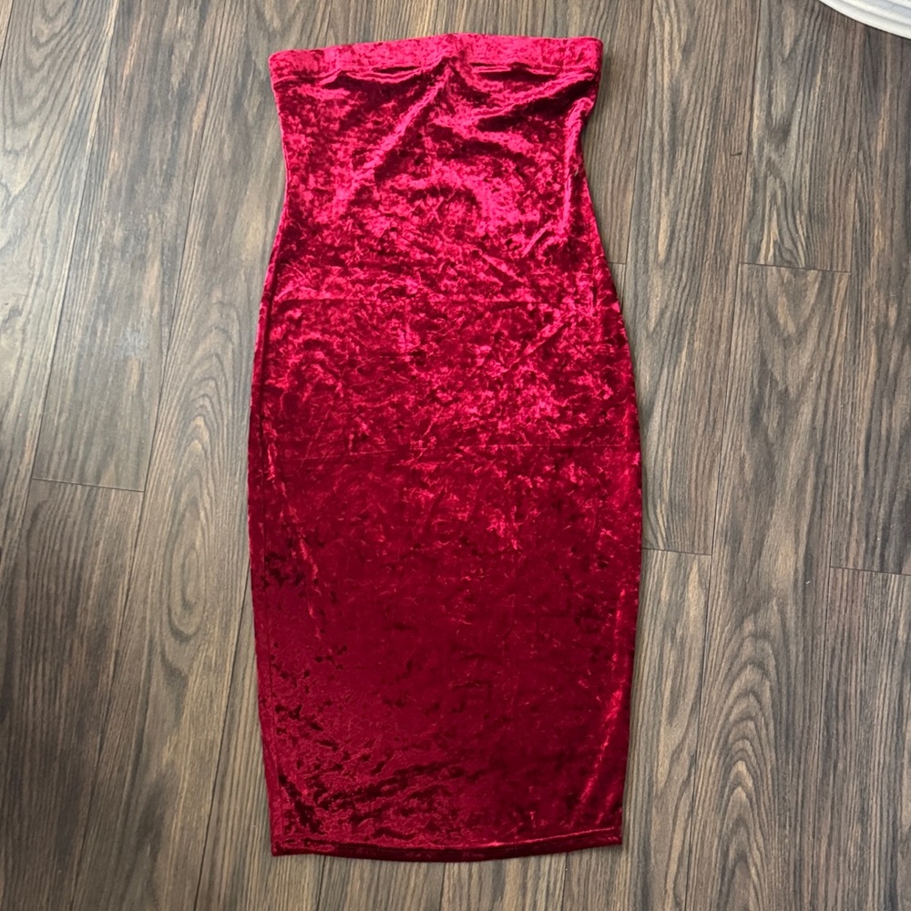 Mind Code Strapless Red Velvet Dress